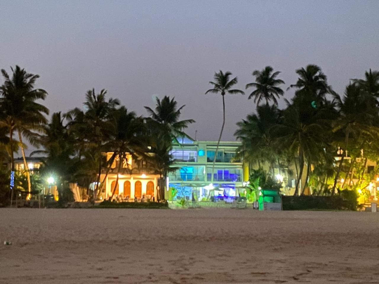 Josan Villa With A Glorious Beach And Sea View Habaraduwa Central Екстериор снимка